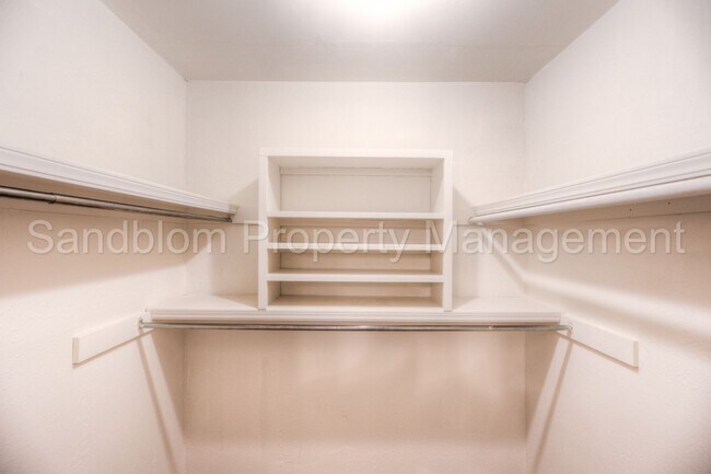 Building Photo - For Lease | Osage Hills | $1450 Rent