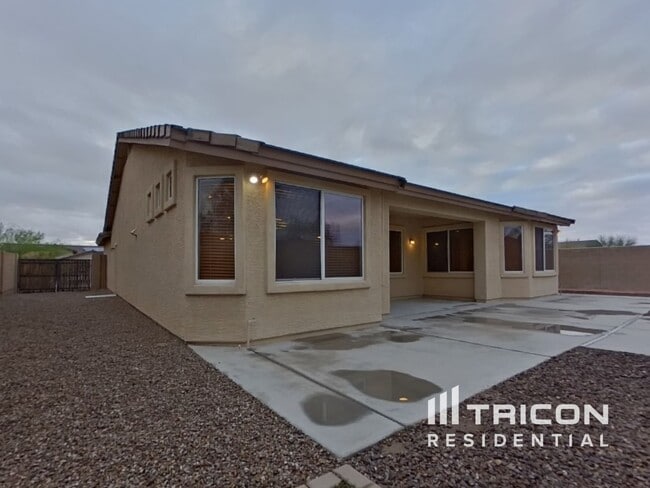 Building Photo - 700 S 220th Ln