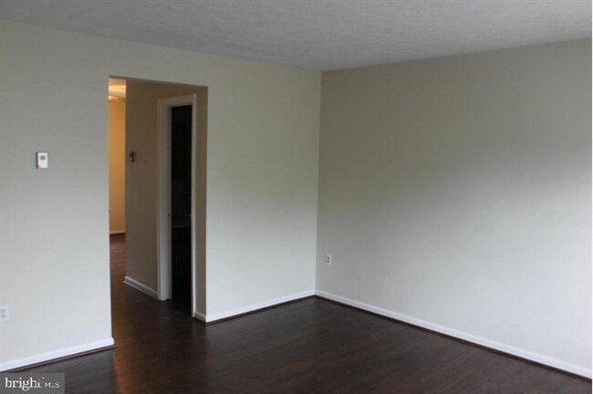 Building Photo - 414 Cornwallis Ct