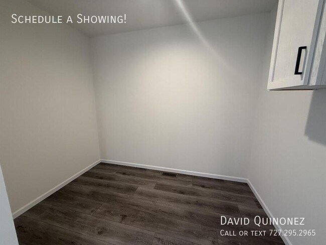 Building Photo - 6249 Roosevelt-