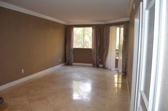 Building Photo - Meridian - Unfurnished 1 Bed|1 Bath Luxury Condo with Main Pool View.