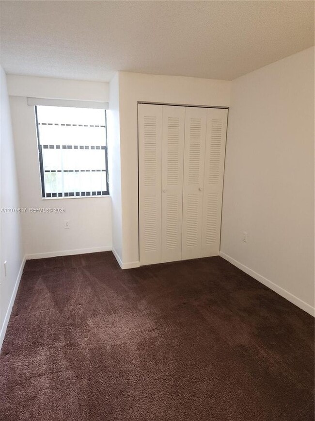 Building Photo - 777 SW 9th Ave