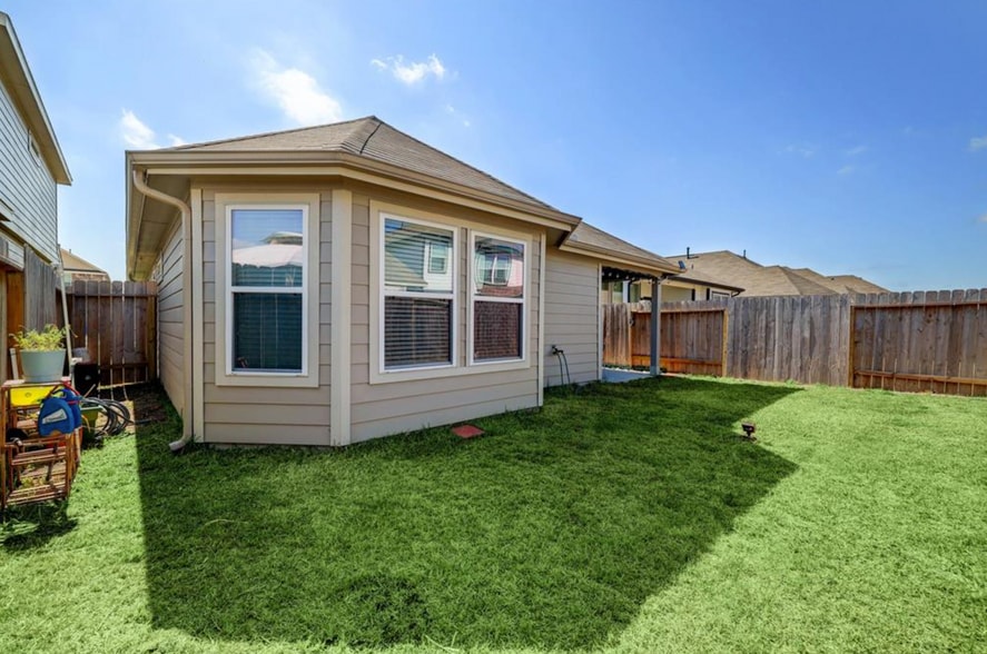 Building Photo - 25514 Woodmere Spur Ln