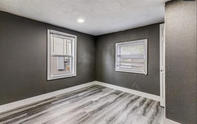 Building Photo - 3914 Spring Ave