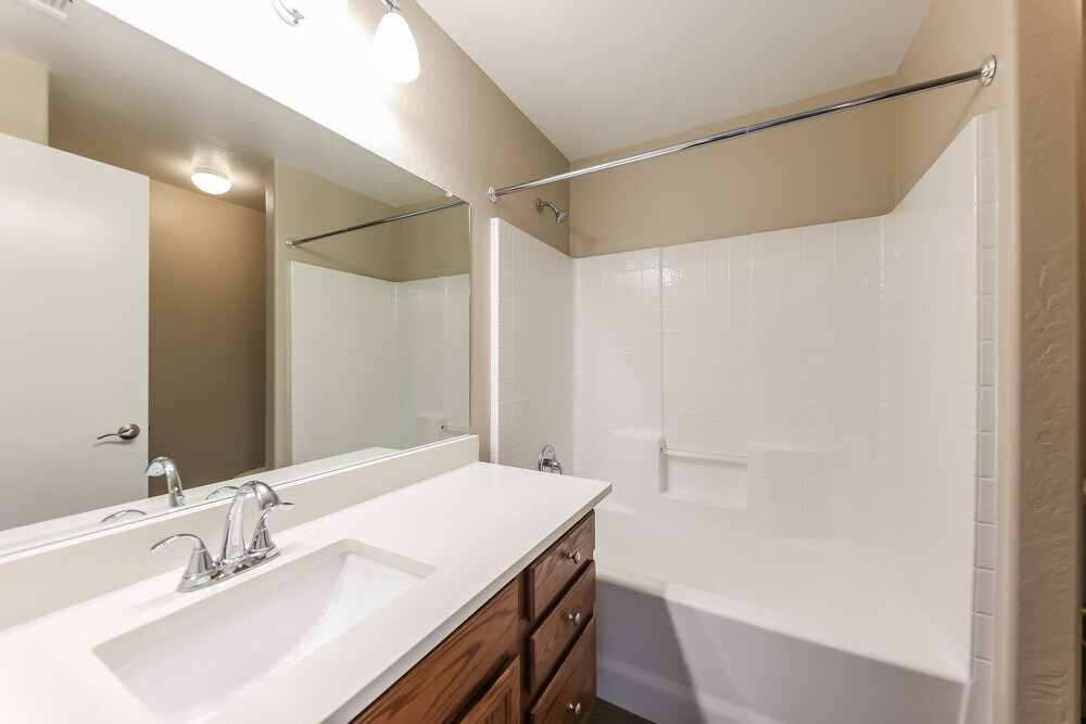 Building Photo - 8748 W Salter Dr