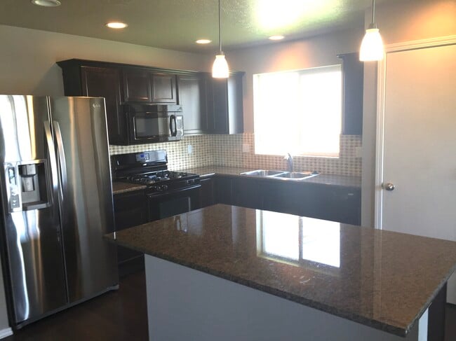 Building Photo - 3932 S Veneto Pl