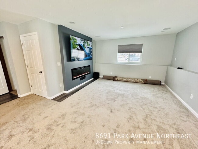 Building Photo - 8691 Park Ave NE