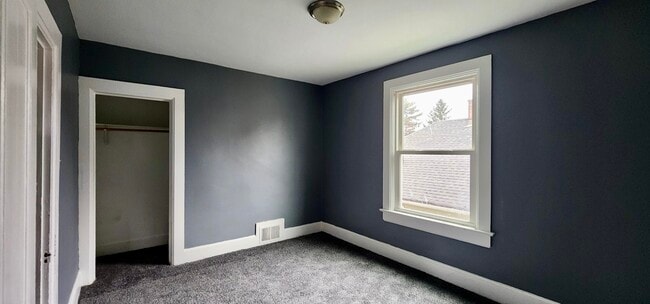 Building Photo - 1801 N Wisconsin St