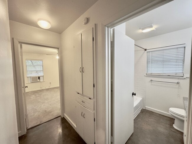 Building Photo - 4708 Red River St