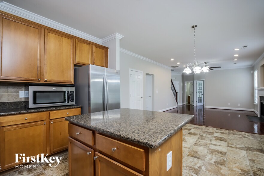 Building Photo - 3672 Village Springs Dr