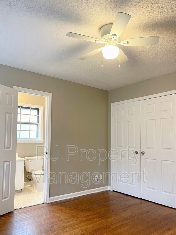 Building Photo - 3553 Clarke Rd