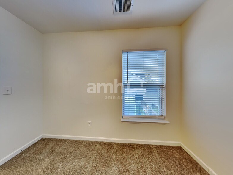 Building Photo - 113 Education Blvd