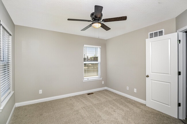 Building Photo - 505 Station Ct