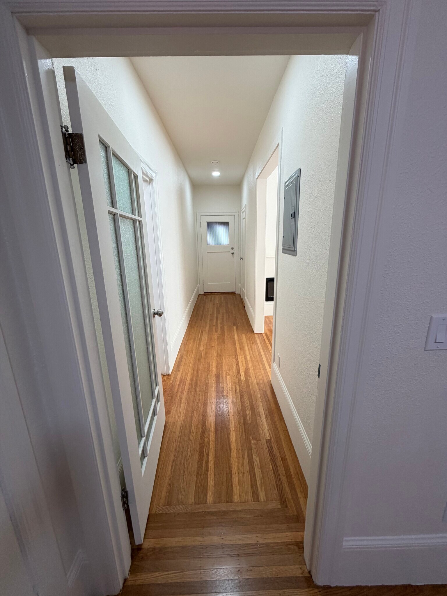 Building Photo - 495 Elwood Ave