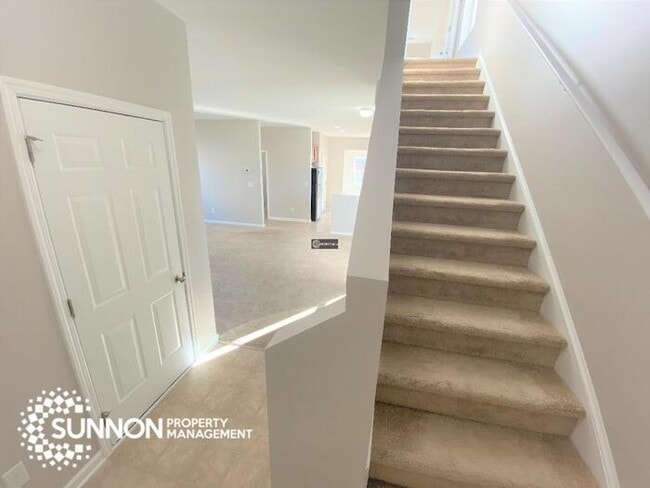 Building Photo - Charming 4 Bed, 3 Bath Home Corner Lot in Indian Trail!