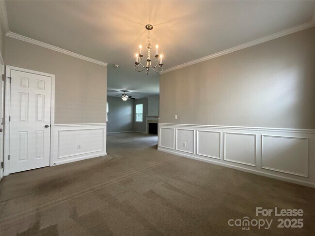 Building Photo - 10846 Traders Ct