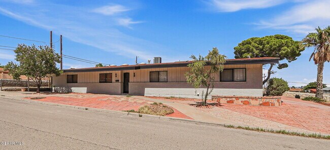 Building Photo - 2801 Polk Ave