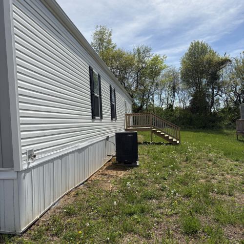 Building Photo - 255 Sycamore Loop