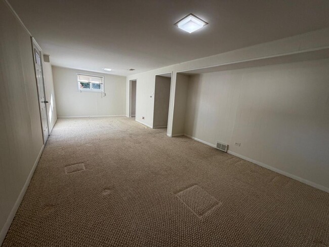 Building Photo - 53 N Main St