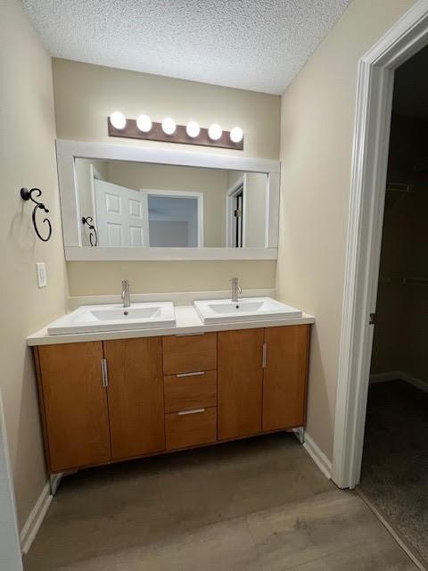 Building Photo - 4901 Robinson Square Dr