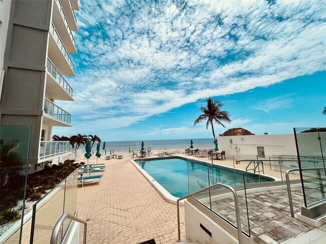 Building Photo - 3750 Galt Ocean Dr