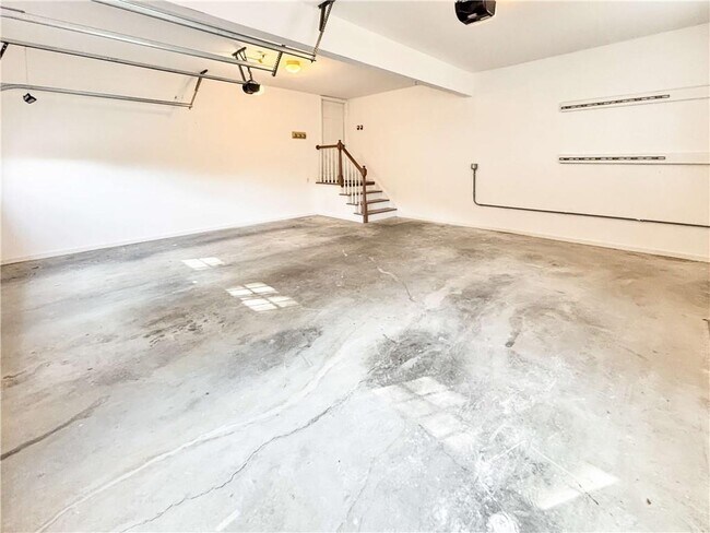 Building Photo - 4515 N Slope Cir