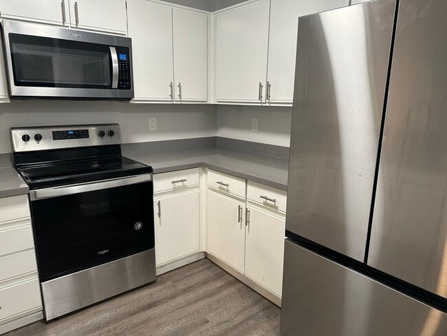 Building Photo - Remodeled and spacious 1 bedroom, 1 bathroom Condo in Downtown San Jose