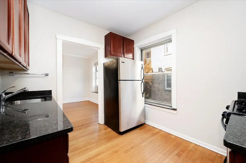 Building Photo - 403 S East Ave