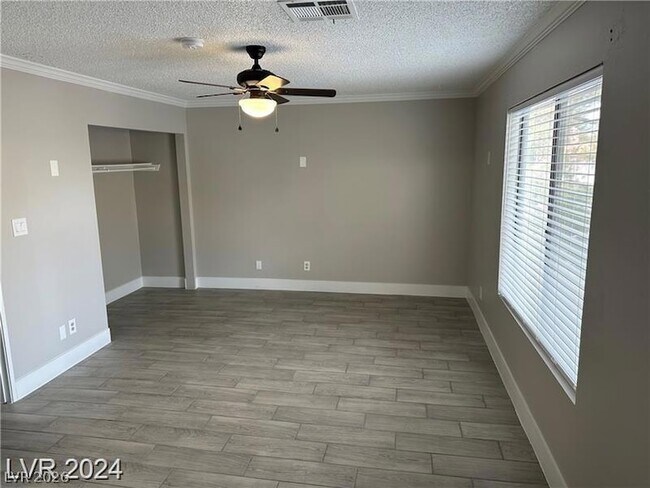 Building Photo - 1887 Apricot Ct