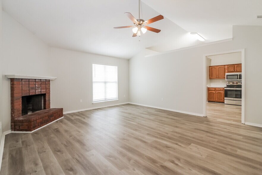 Building Photo - 7095 Brandee Dr