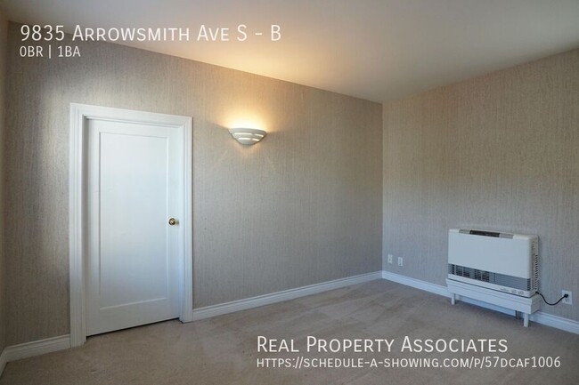 Building Photo - 9835 Arrowsmith Ave S