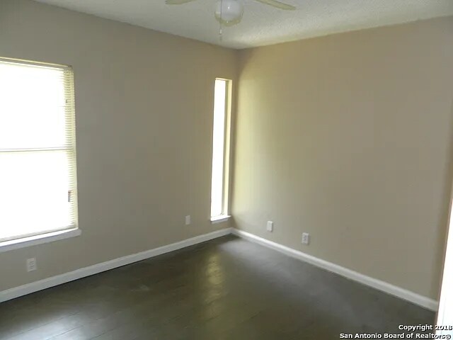 Building Photo - 1078 Honey Tree St