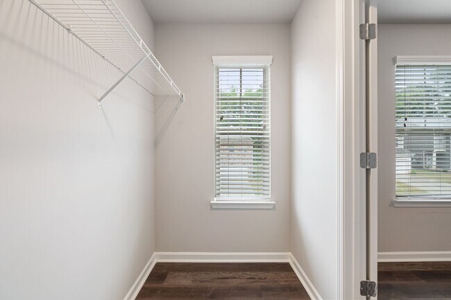 Building Photo - 4 Bed 2.5 Bath Single Family Home in Gainesville! -Retreat at Chicopee