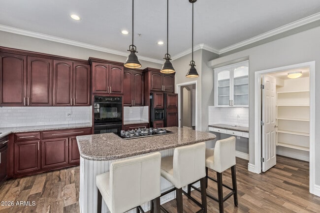 Building Photo - 10271 Jasmine Dr