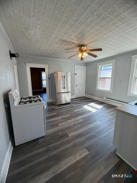 Building Photo - 728 Highland Ave