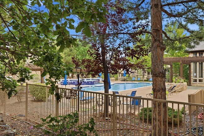 Building Photo - 7438 S Quail Cir