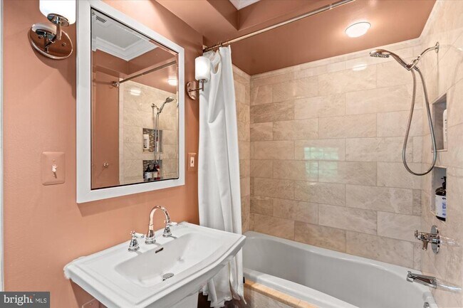 Building Photo - 3701 Blackthorn Ct
