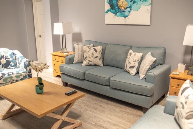 Building Photo - 2577 Oneida Loop