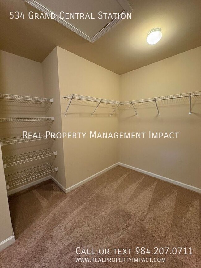 Building Photo - 534 Grand Central Sta