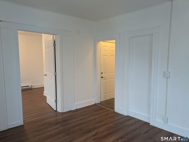 Building Photo - 71 E Pearl St