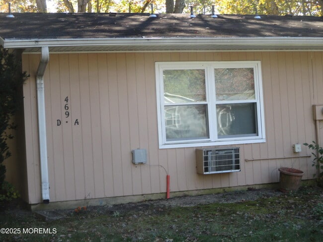 Building Photo - 469D Thornbury Ct