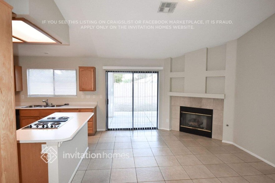 Building Photo - 3640 N Glen Ridge Way