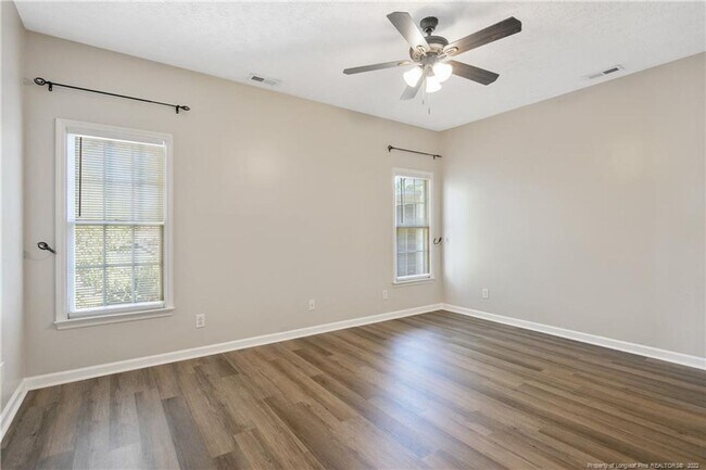 Building Photo - 1535 Dixon Dr