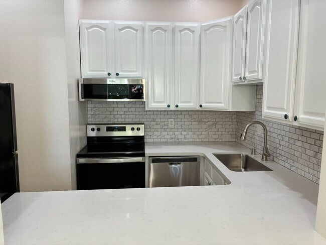 Building Photo - 3550 Carter Dr