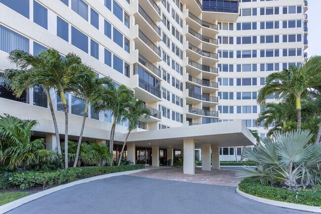 Building Photo - 3912 S Ocean Blvd