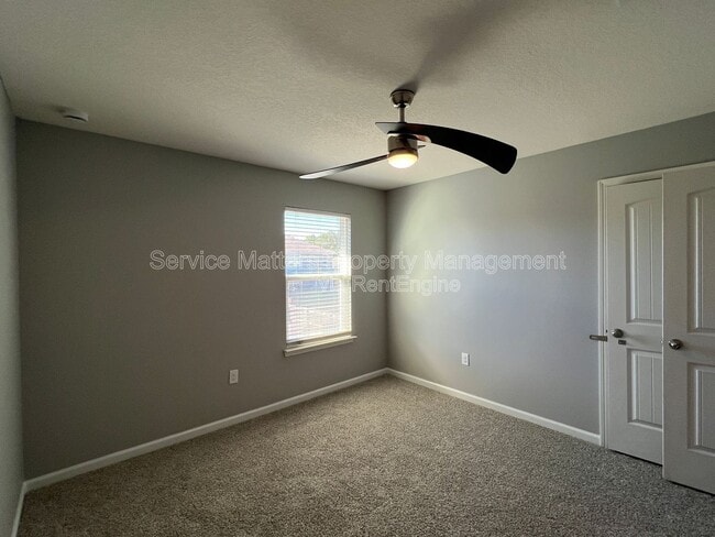 Building Photo - 5881 Old Plantation Court