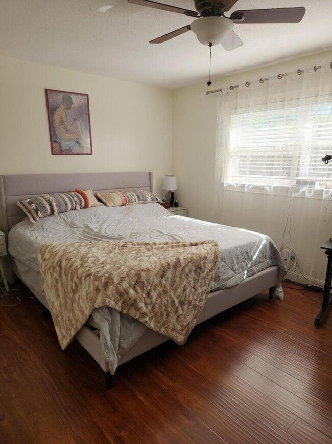 Building Photo - 2790 Ashley Dr E