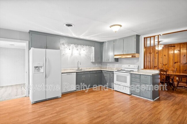 Building Photo - 1319 Fort Campbell Blvd