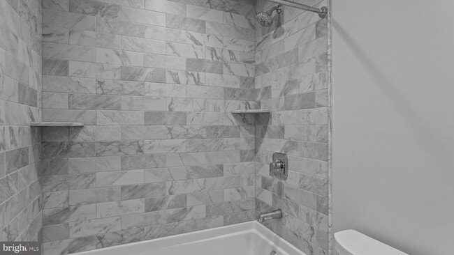 Building Photo - 4008 Waltham Ct
