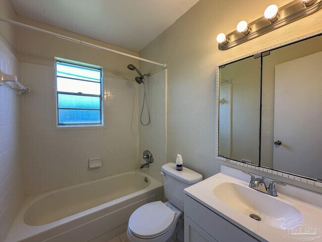 Building Photo - 279 Airport Blvd